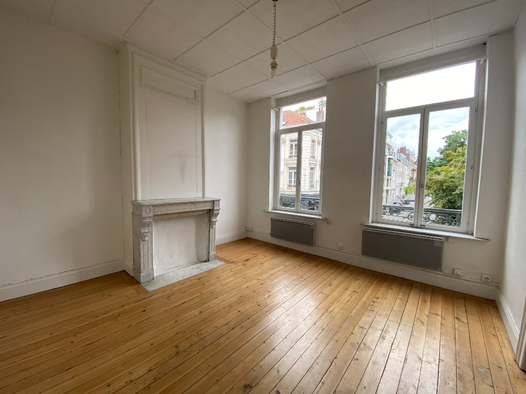 T2 non meuble 5525m place sebastopol Photo 1 - JLW Immobilier