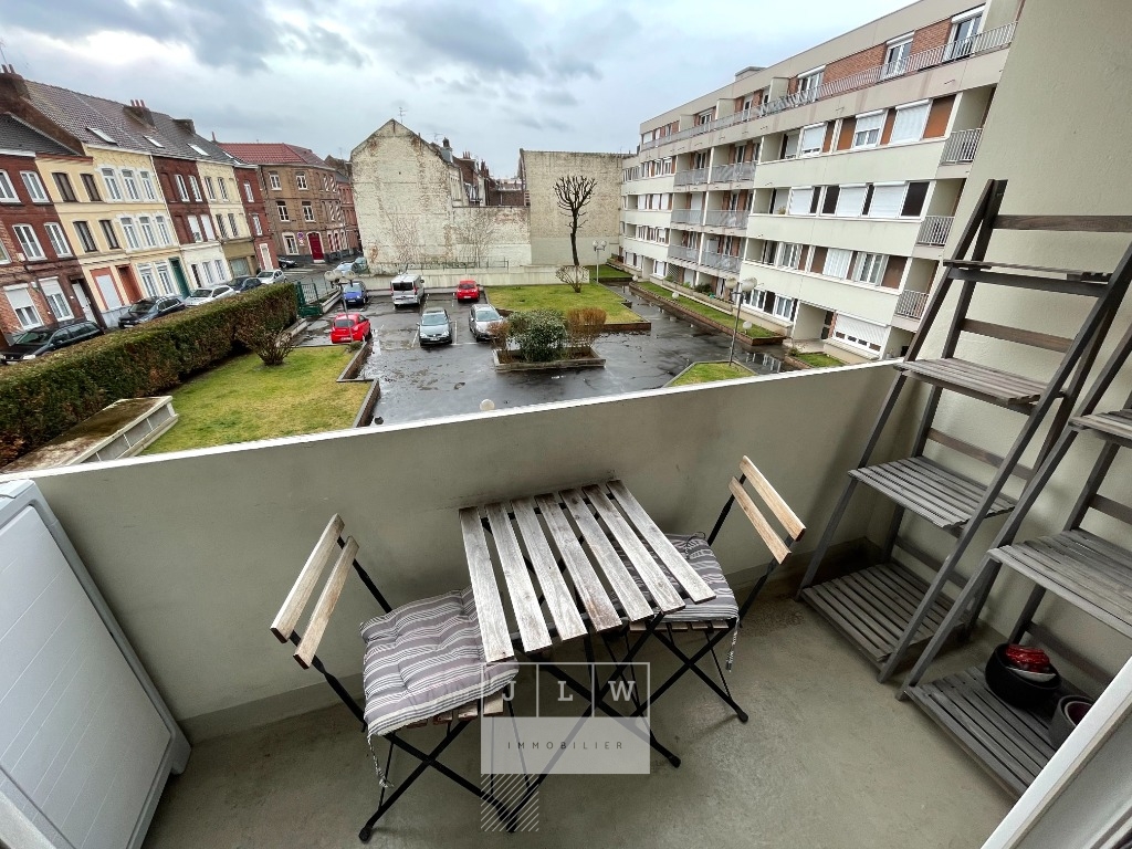 Tres beau type 3 pret de meubles balcon parking Photo 8 - JLW Immobilier