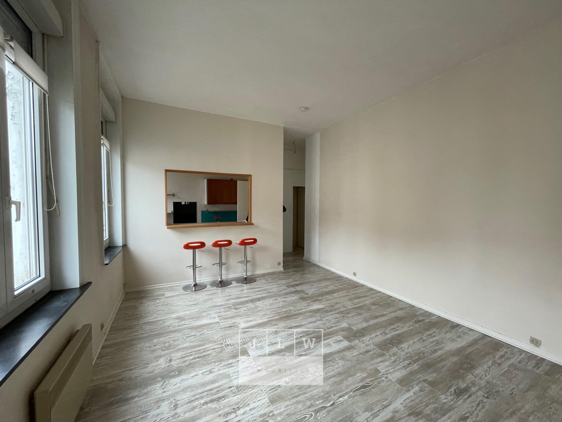 T2 rue des pyramides Photo 1 - JLW Immobilier