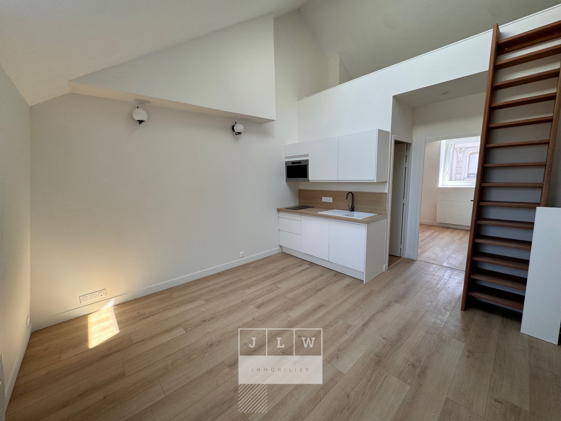 Republique t3 avec mezzanine Photo 1 - JLW Immobilier