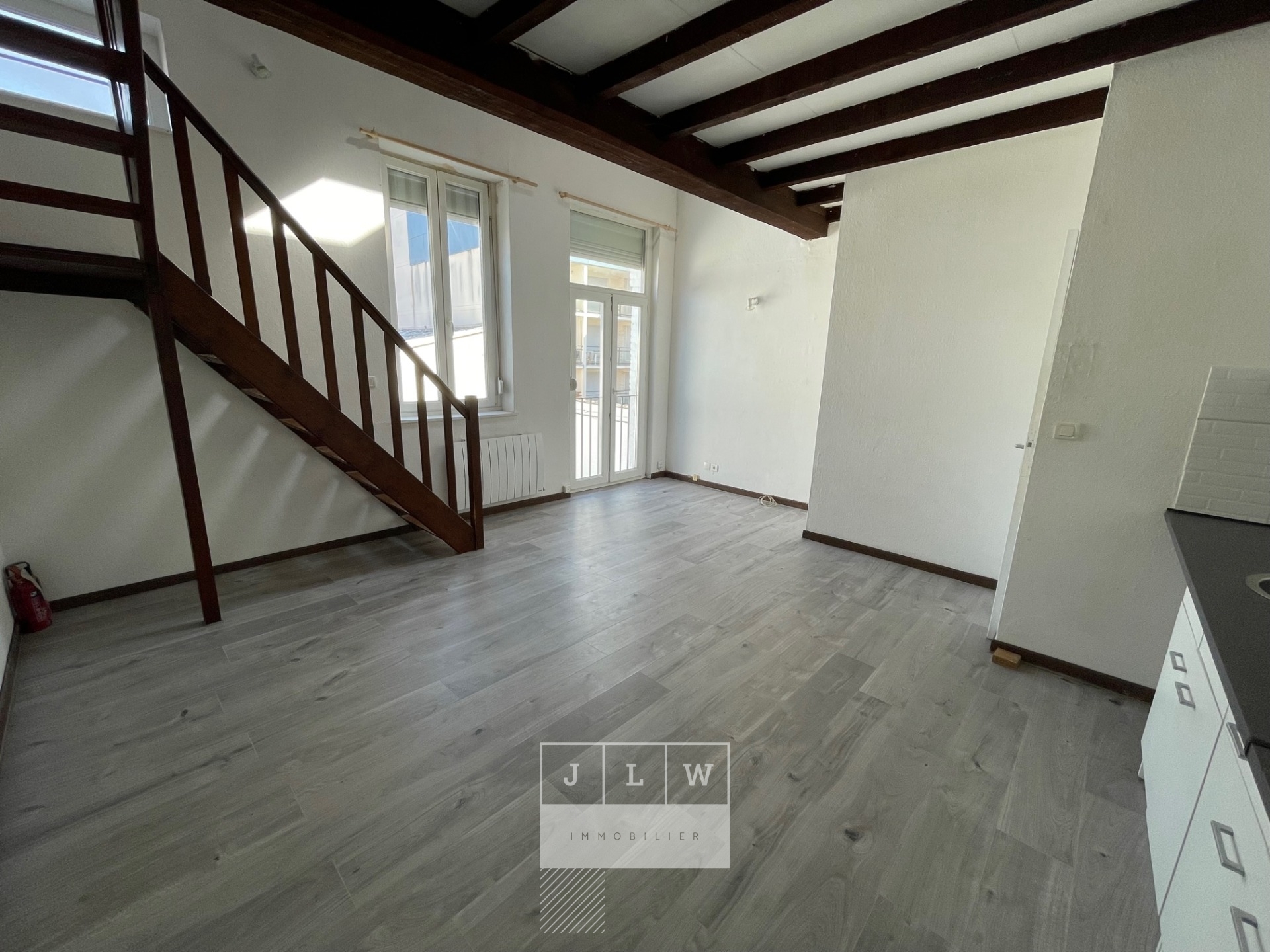 Grand studio saint michel Photo 2 - JLW Immobilier