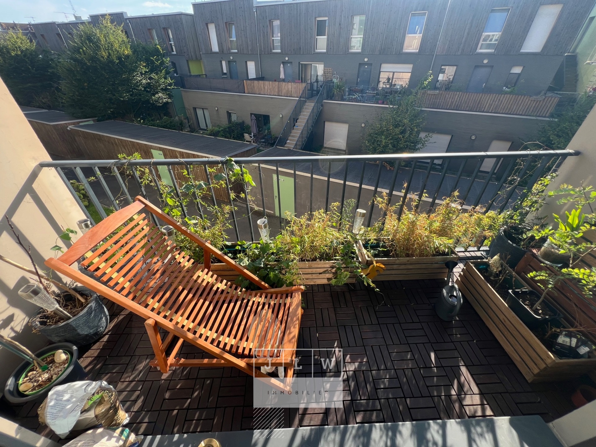 T3 contemporain avec terrasse et parking Photo 3 - JLW Immobilier