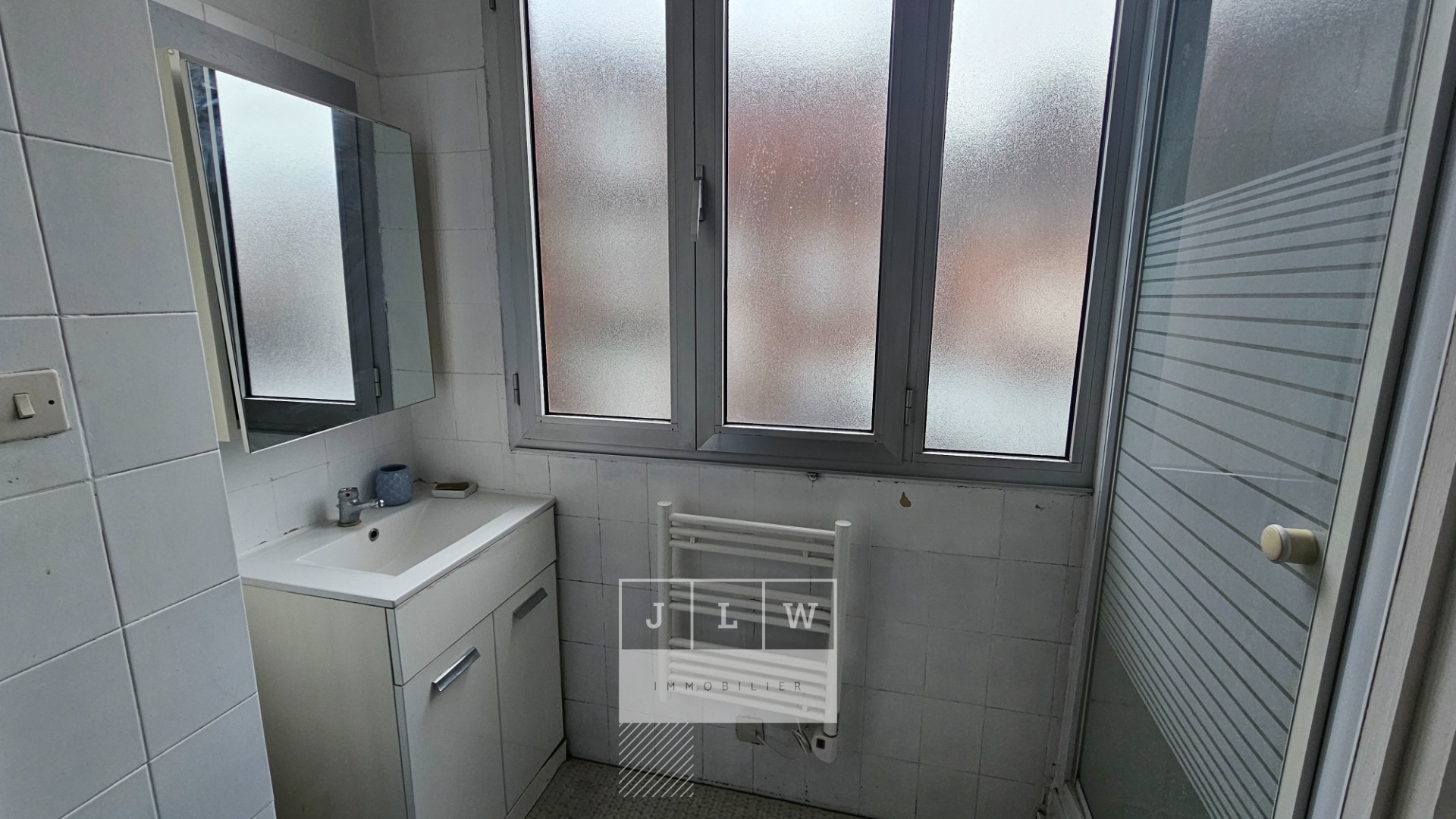 Appartement t2 meuble proche portes des postes 43m Photo 9 - JLW Immobilier