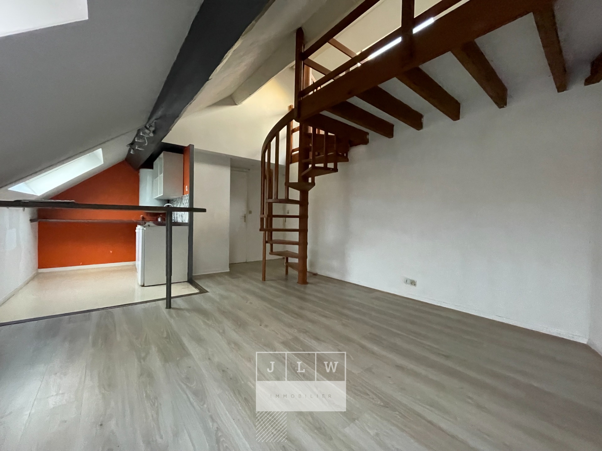 Superbe t2bis avec mezzanine Photo 1 - JLW Immobilier